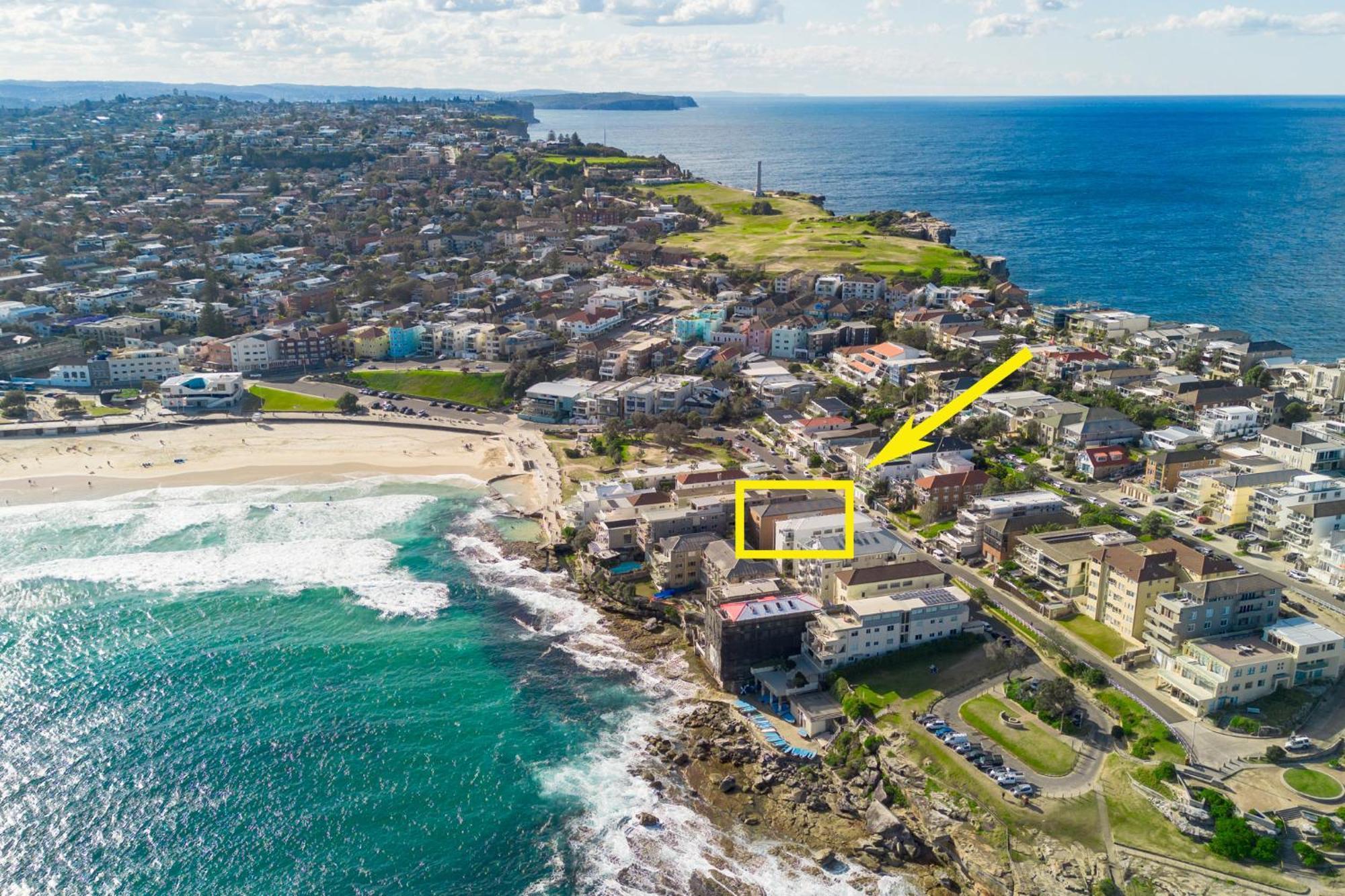 Luxe 2br With Smart Tv Steps From Bondi